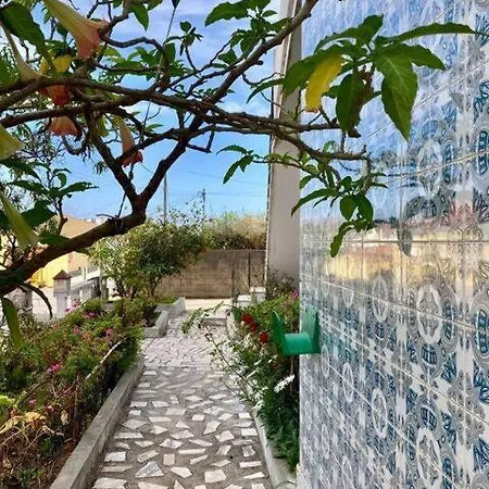 Charming With Private Rooftop Terrace Apartman *